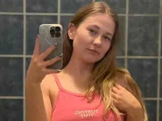 GlossyMonica livejasmin