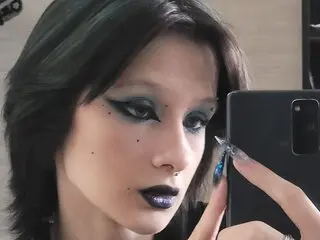 MeriHollway hd
